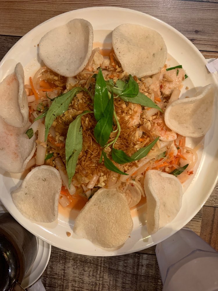 Order Lotus Shrimp and Chicken Salad (Goi sen tom ga) food online from Pho Ph Ha store, Oceanside on bringmethat.com