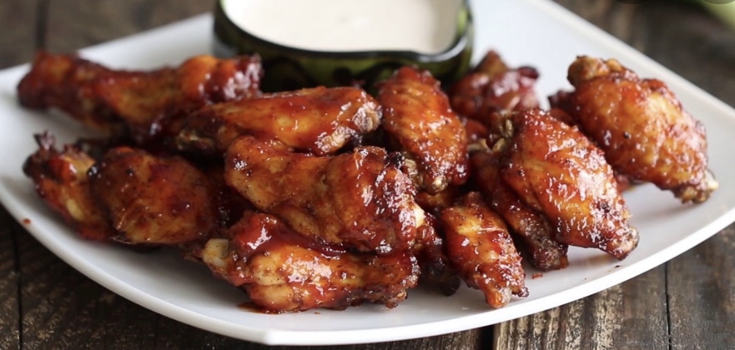 Order BBQ Wings food online from Sherman Way Grill & Pizza store, North Hollywood on bringmethat.com