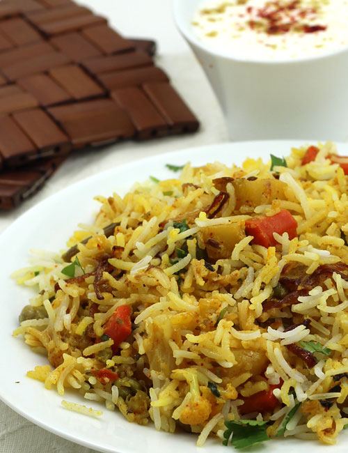 Order Vegetable Dum Biryani food online from Chef of India store, Jersey City on bringmethat.com