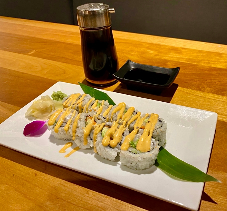 Order Spicy Scallop Maki food online from Hot Woks Cool Sushi store, Chicago on bringmethat.com