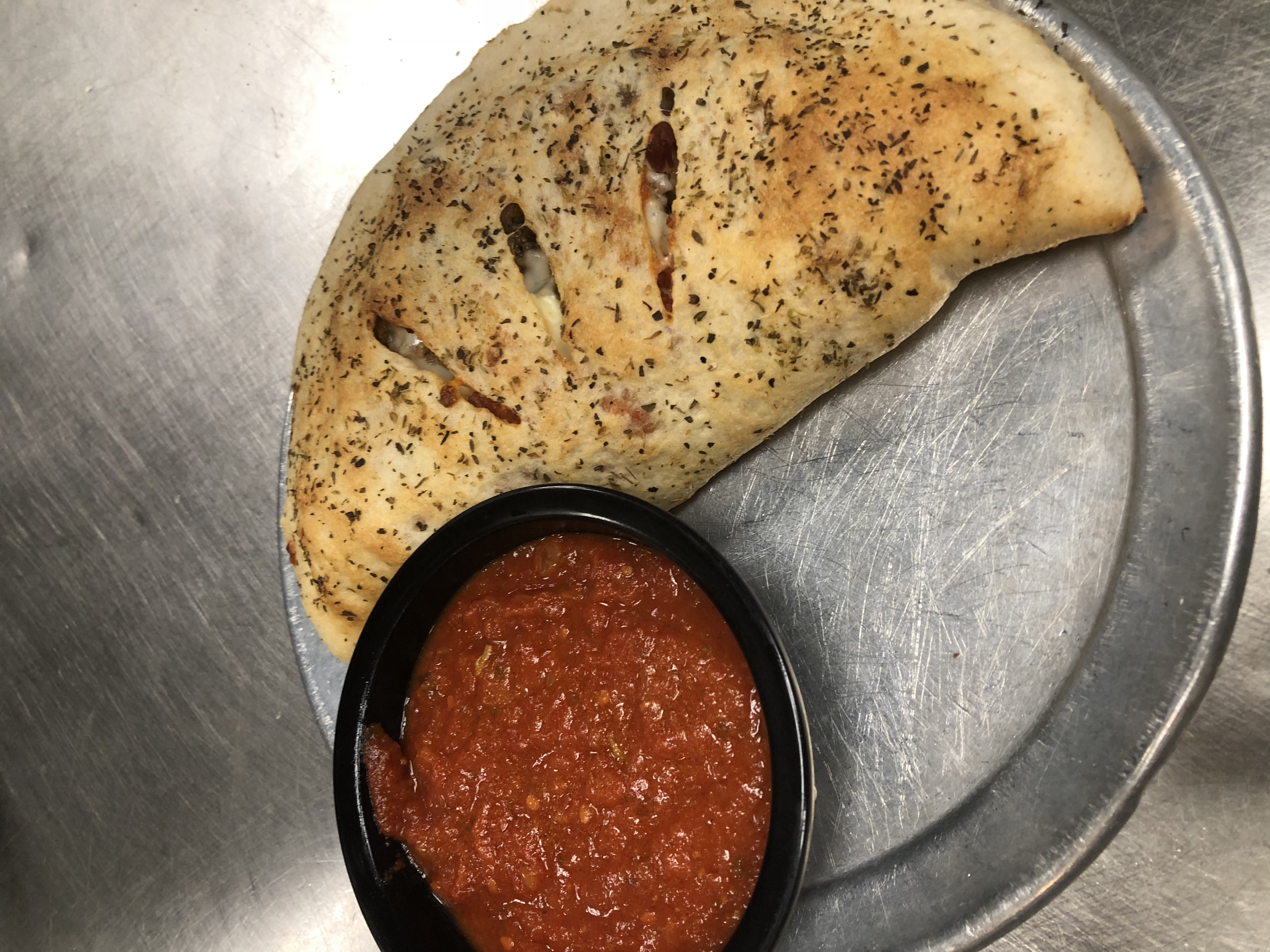 Order Calzones food online from Dominic's Bar & Grille store, Monrovia on bringmethat.com