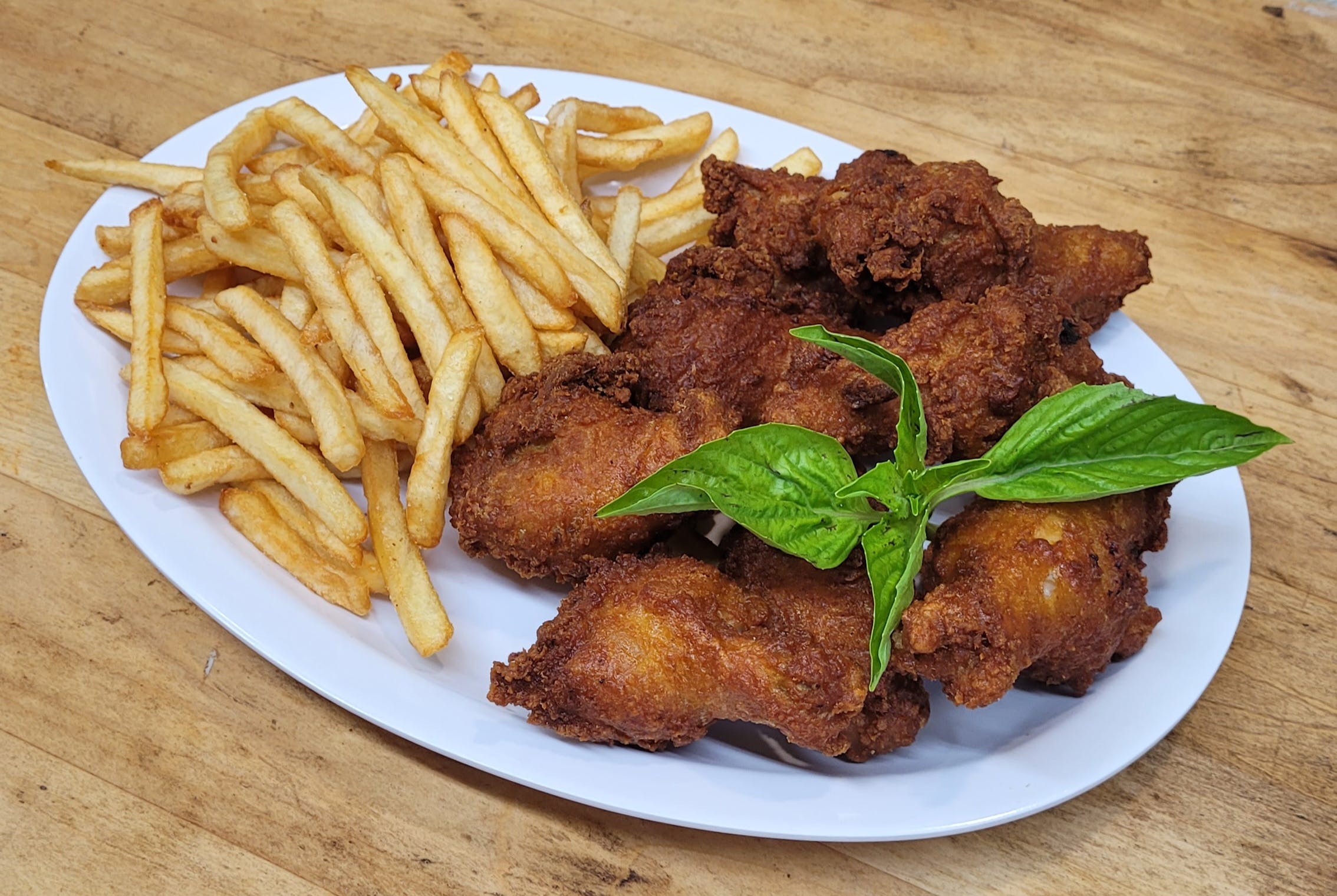 Order Wings - 8 Pieces food online from Rhythm And Spice Pizzeria And Grill store, New Brunswick on bringmethat.com