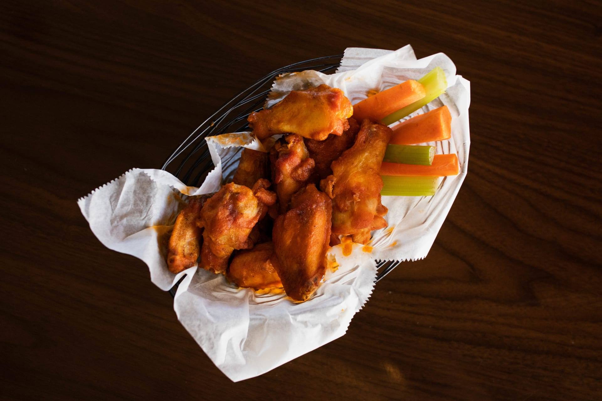 Order 8 Wings food online from Westrail Tap & Grill store, Lakewood on bringmethat.com