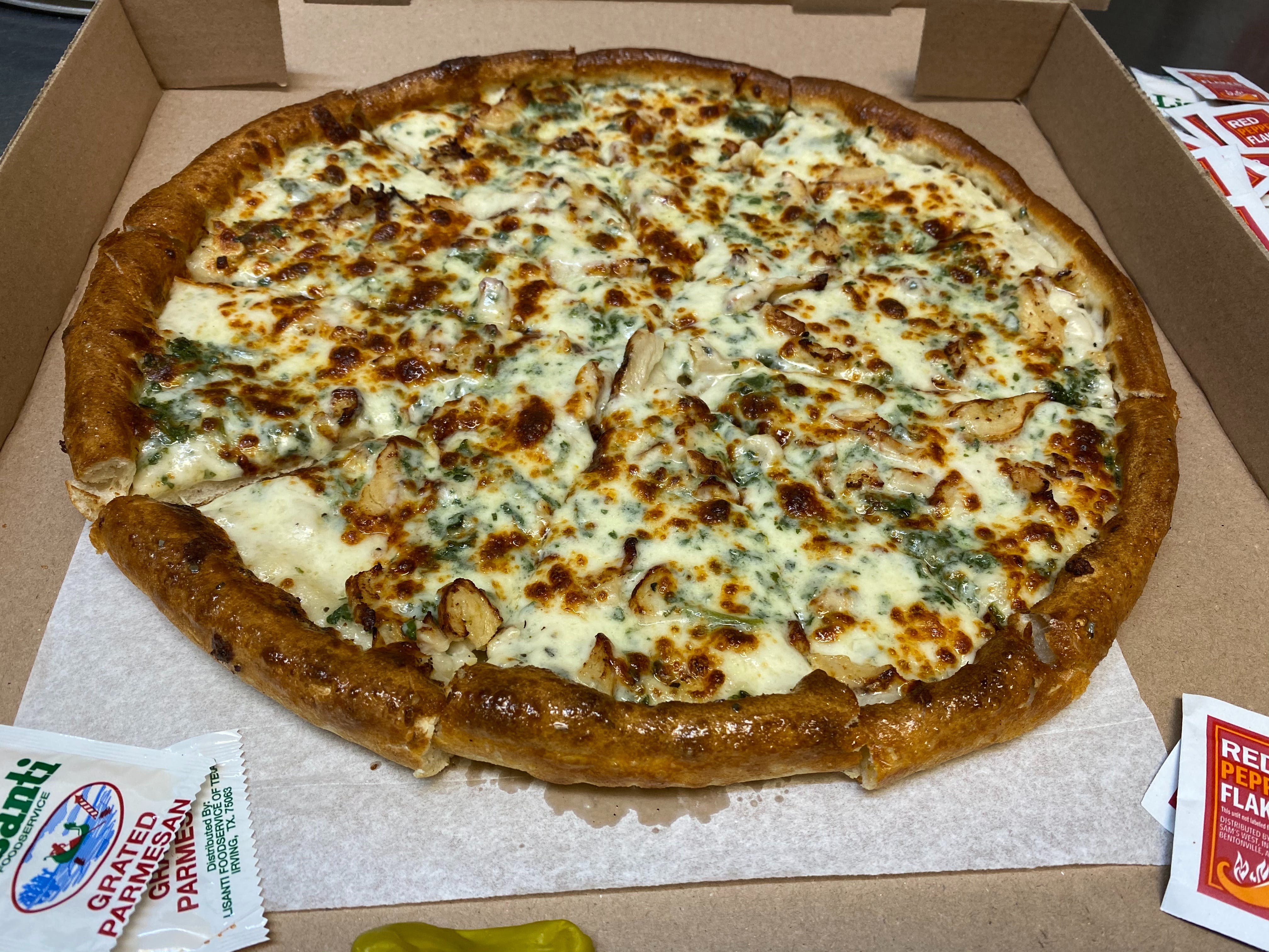 Order Spinach Alfredo Pizza - Small 10'' (6 Slices) food online from Milano's Pizza store, Overton on bringmethat.com