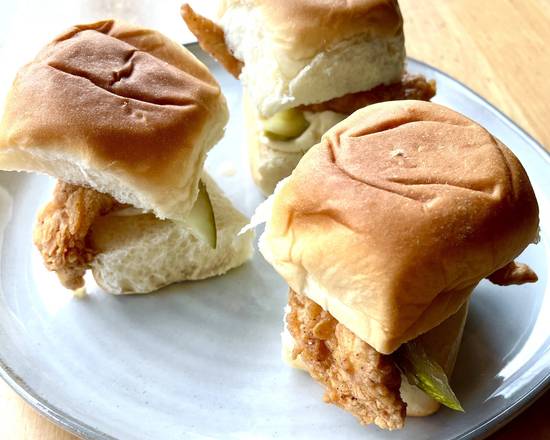 Order Fried Chicken Sliders food online from Hubbard Grille store, Columbus on bringmethat.com