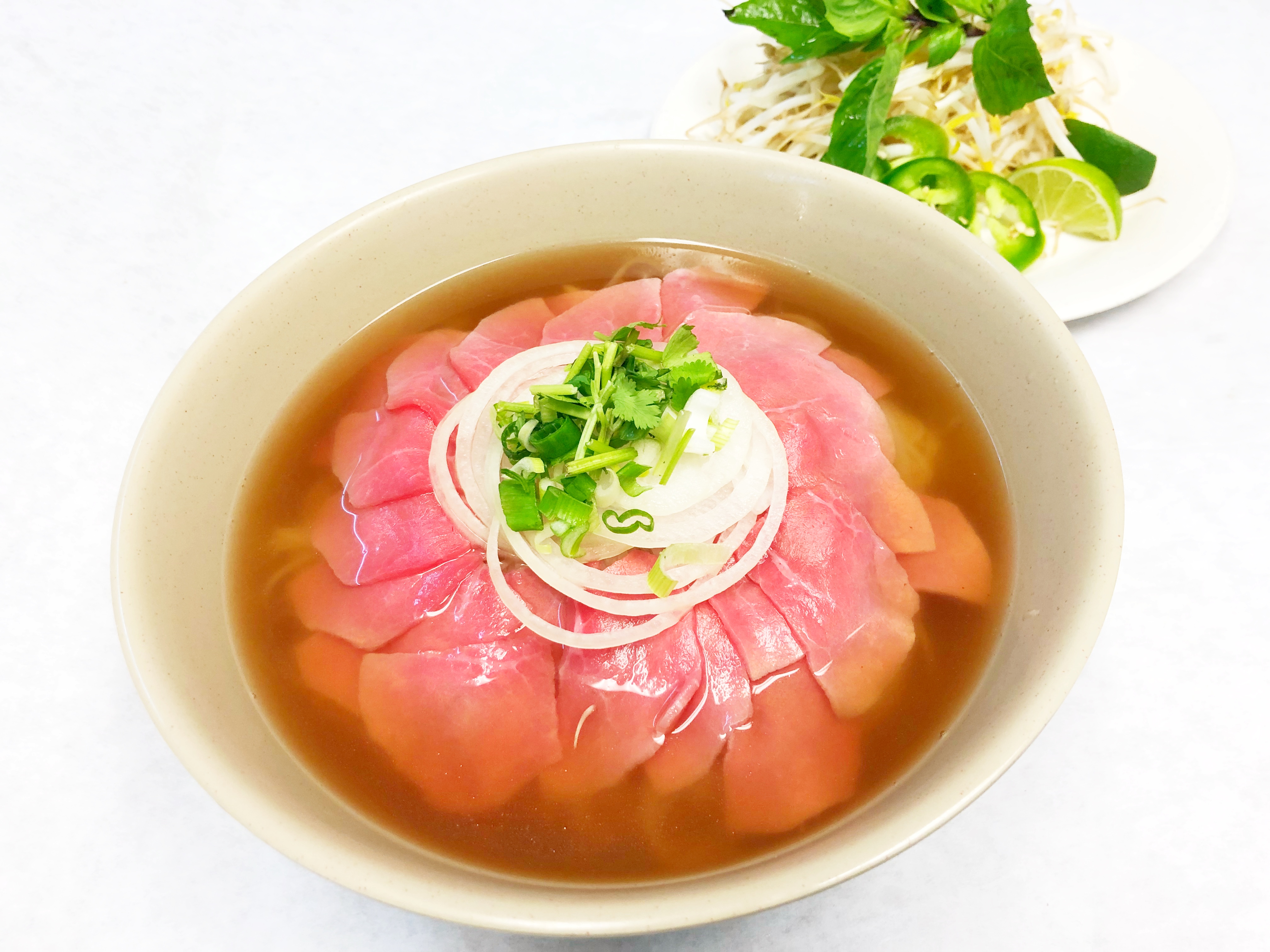 Order P1. Eye Round Steak Soup food online from House of Pho store, Hoffman Estates on bringmethat.com