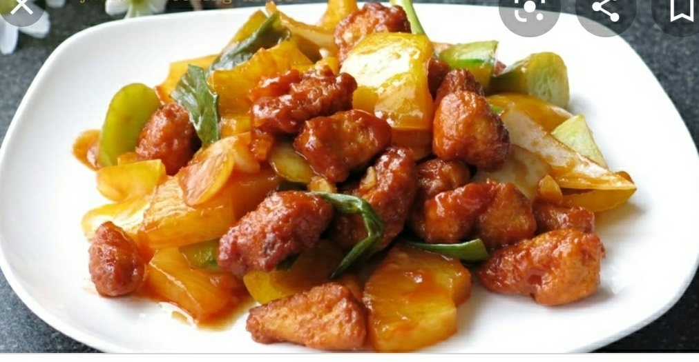 Order S21 Chinese Style Sweet & Sour chicken food online from Canton Wok store, Pawtucket on bringmethat.com