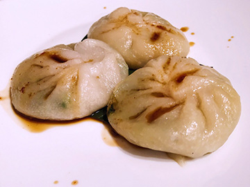 Order Chive Dumpling food online from Prik Thai Kitchen store, Astoria on bringmethat.com