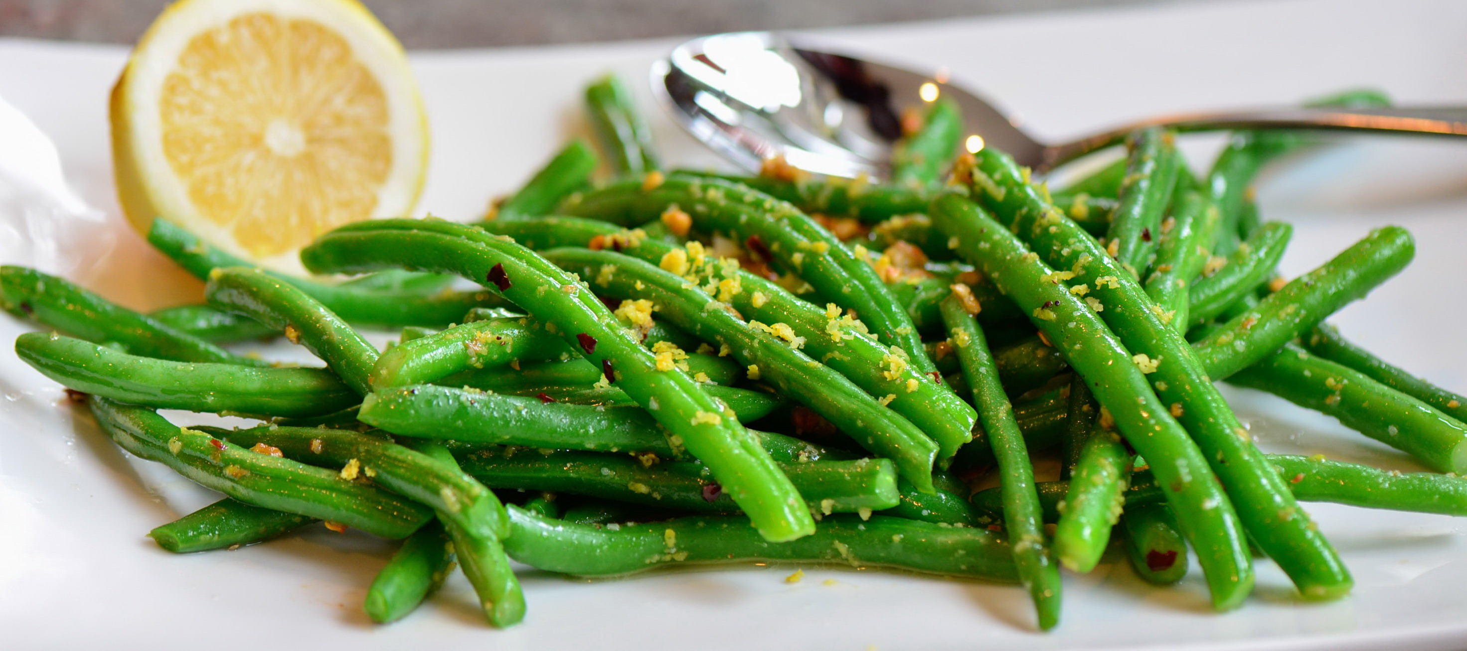 Order 25. Garlic Green Beans food online from Sea Thai store, Seattle on bringmethat.com