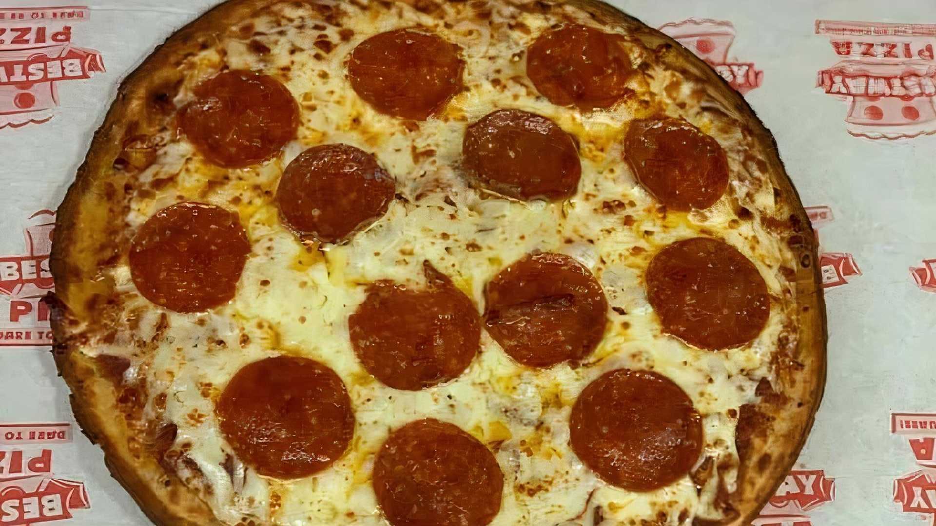 Order Cauliflower Crust Pizza - 10'' (6 Slices) food online from Best Way Pizza store, Huntingdon on bringmethat.com