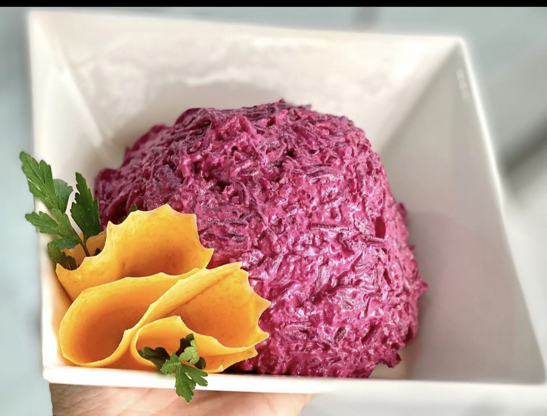 Order Beet Salad food online from Paradise Pastry & Cafe store, Glendale on bringmethat.com