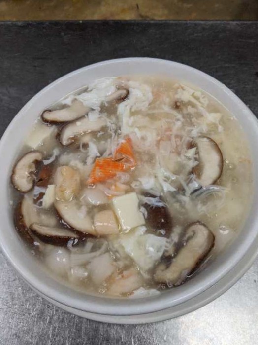 Order 17. Combination Bean Cake Soup food online from Kirin Chinese Restaurant store, Mountain View on bringmethat.com