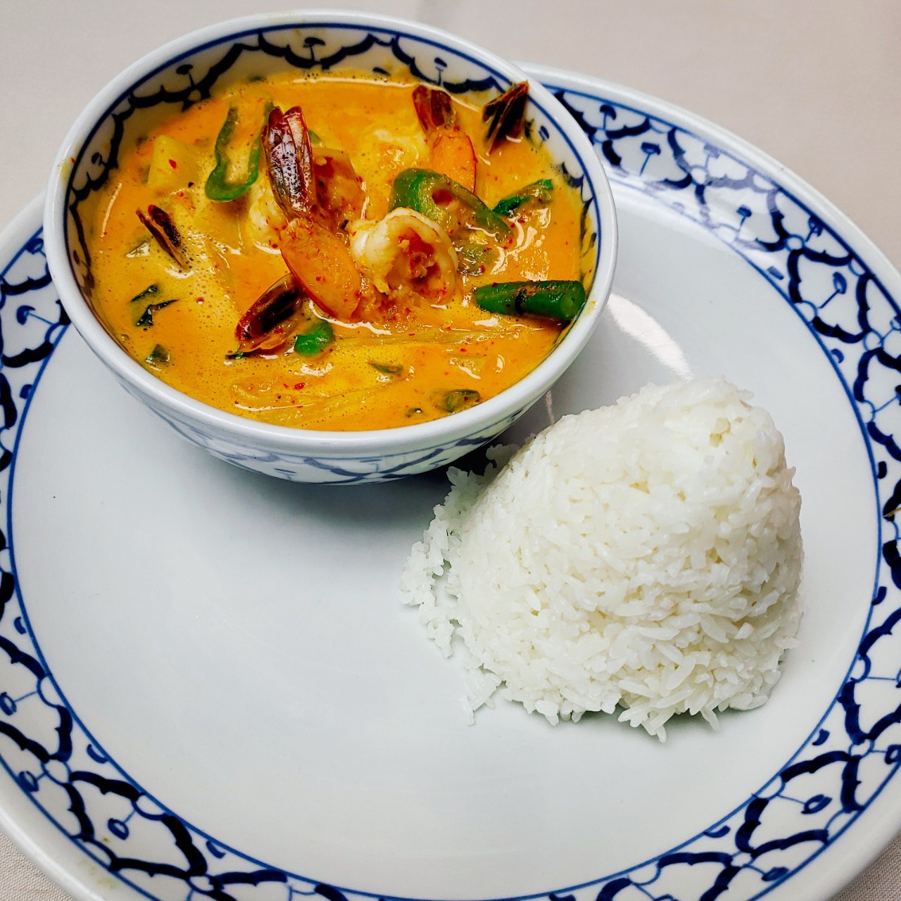 Order Red Curry Lunch Special food online from Thai Villa store, New York on bringmethat.com