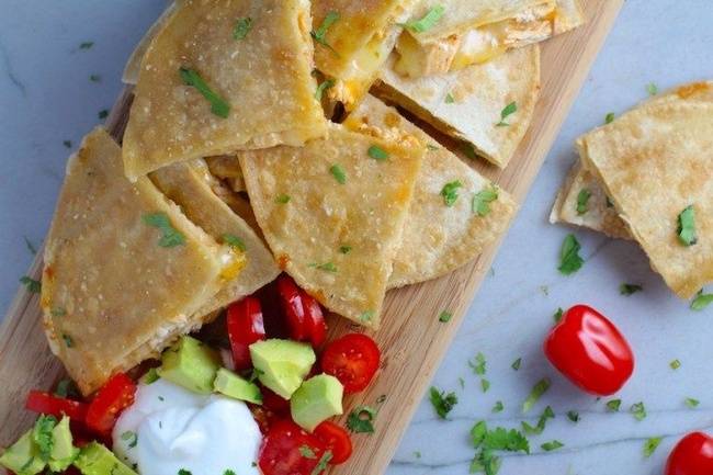 Order Mini Quesadillas food online from Tacos & Mas store, Tempe on bringmethat.com