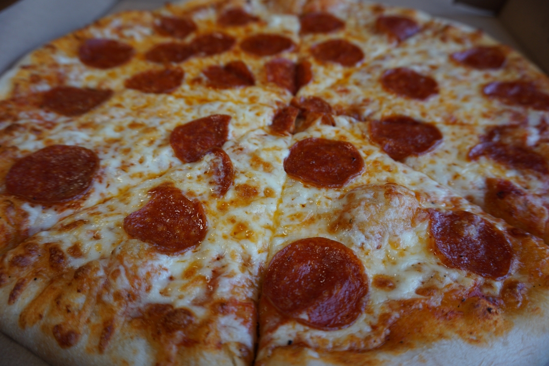 Order Pepperoni Pizza food online from Urge American Gastropub store, San Diego on bringmethat.com