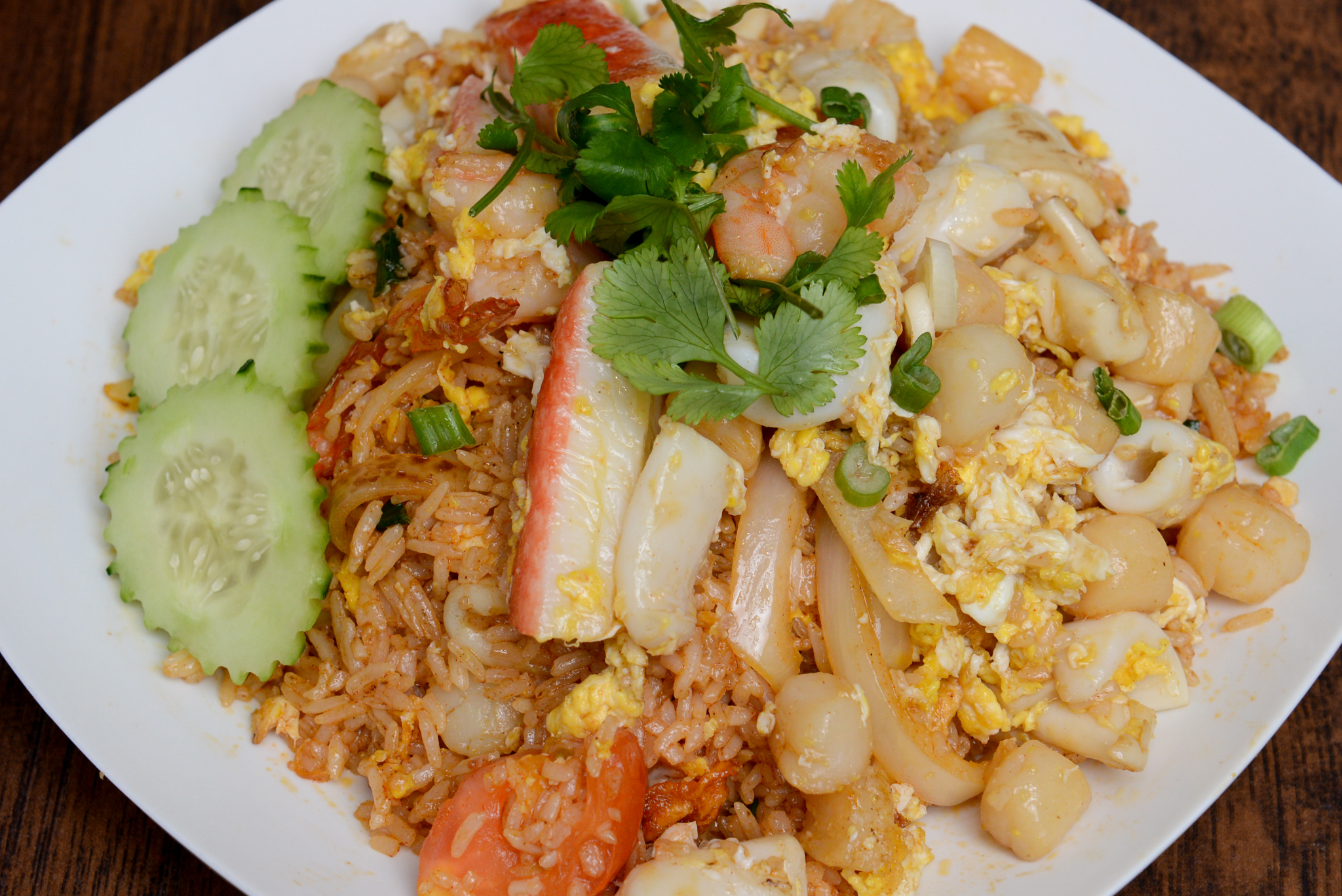 Order 71. Seafood Fried Rice food online from Rincome Restaurant store, Northridge on bringmethat.com