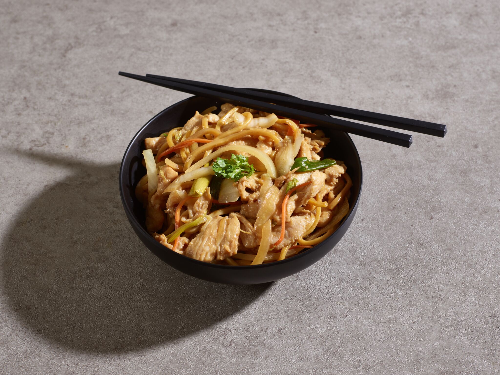 Order 37. Chicken Lo Mein food online from New Dragon store, Norcross on bringmethat.com