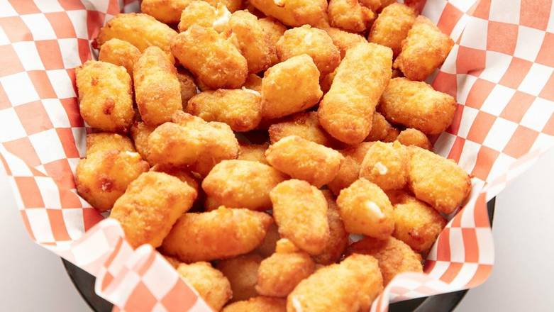 Order Cheese Curd Basket food online from Carbone's Pizzeria store, Woodbury on bringmethat.com