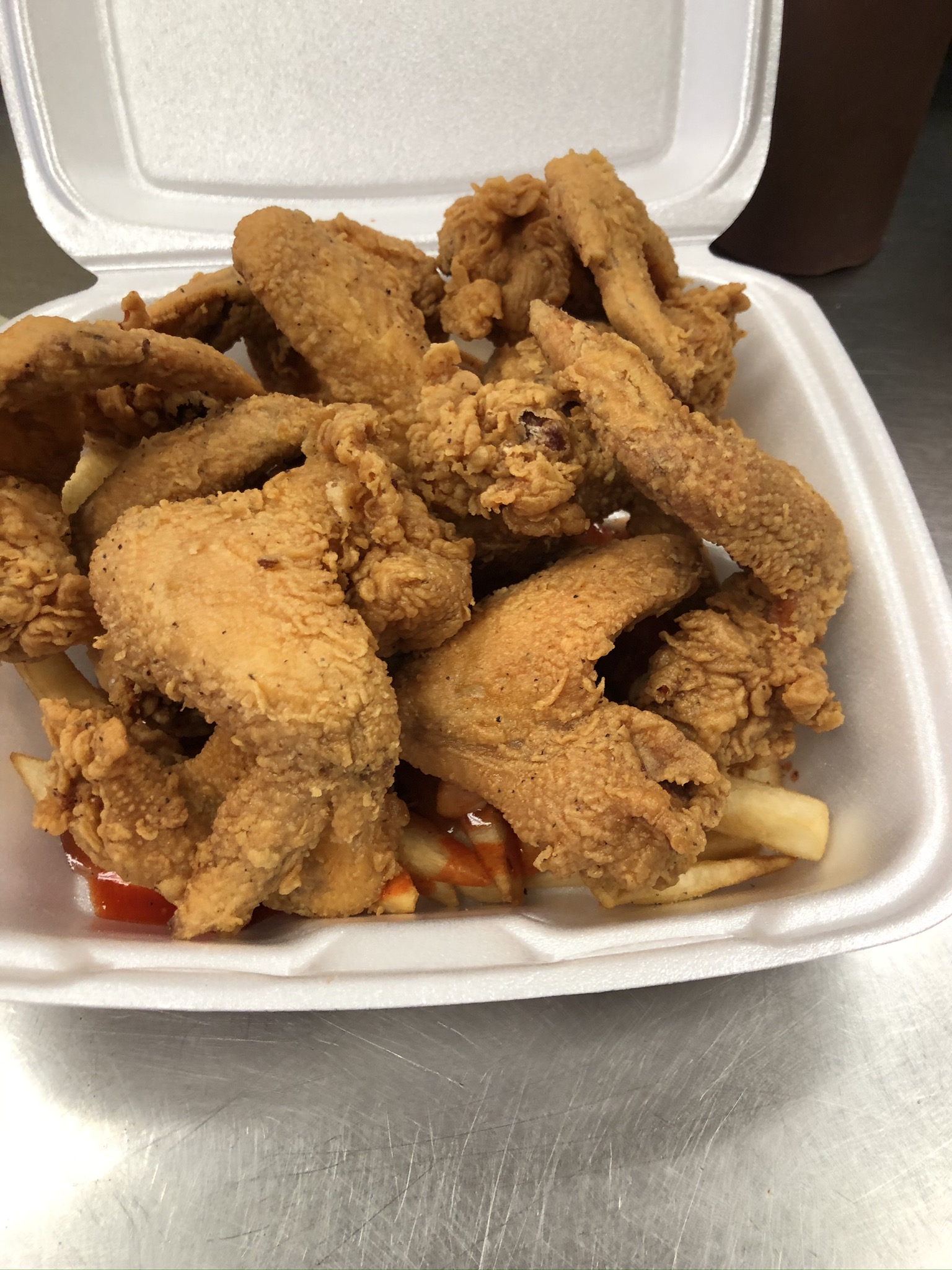 Order 3 Piece Chicken Wings food online from Nadia Fish & Chicken store, Chicago on bringmethat.com