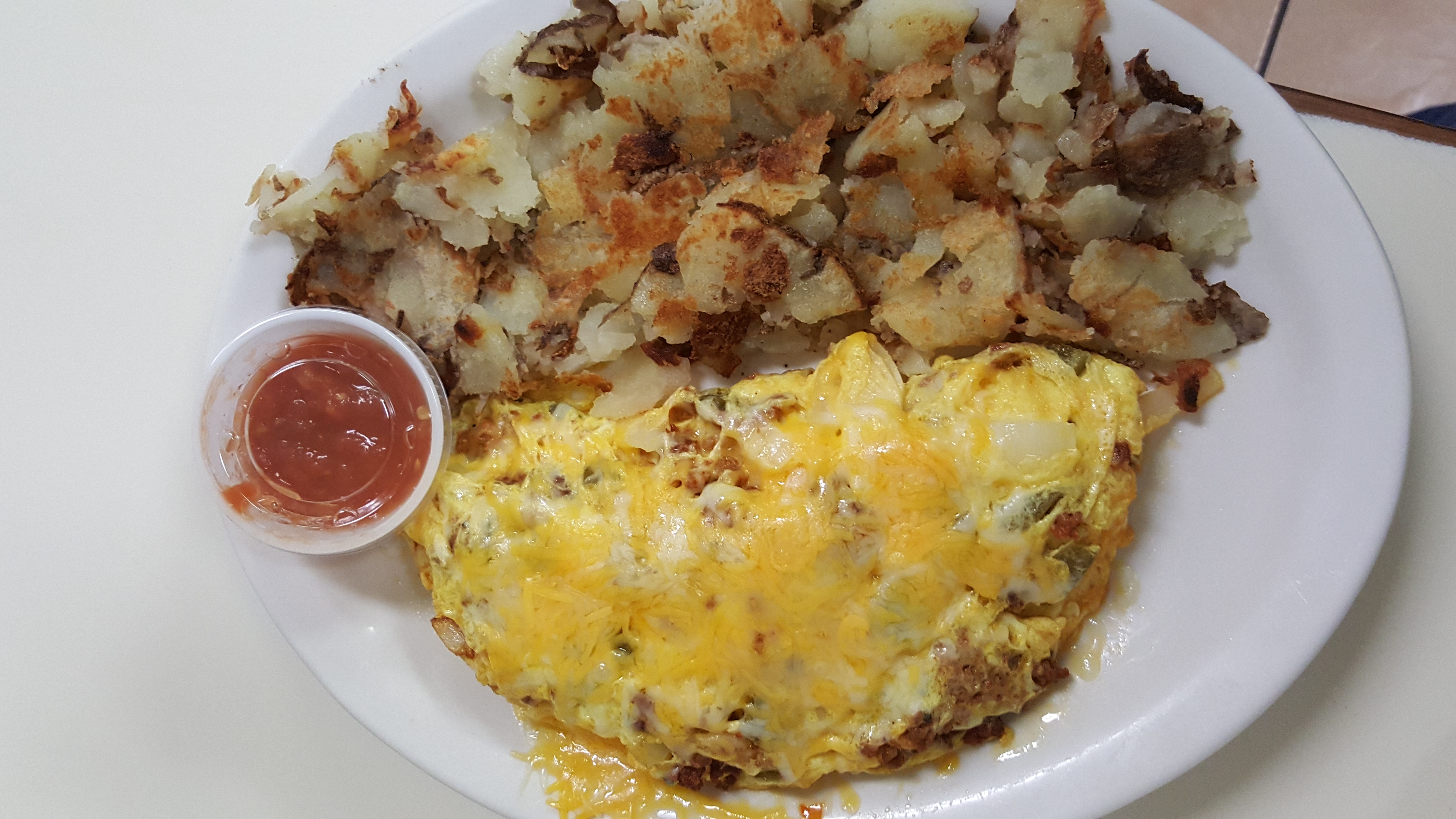 Order Chorizo Omelette food online from Molly Brown's Country Cafe store, Akron on bringmethat.com