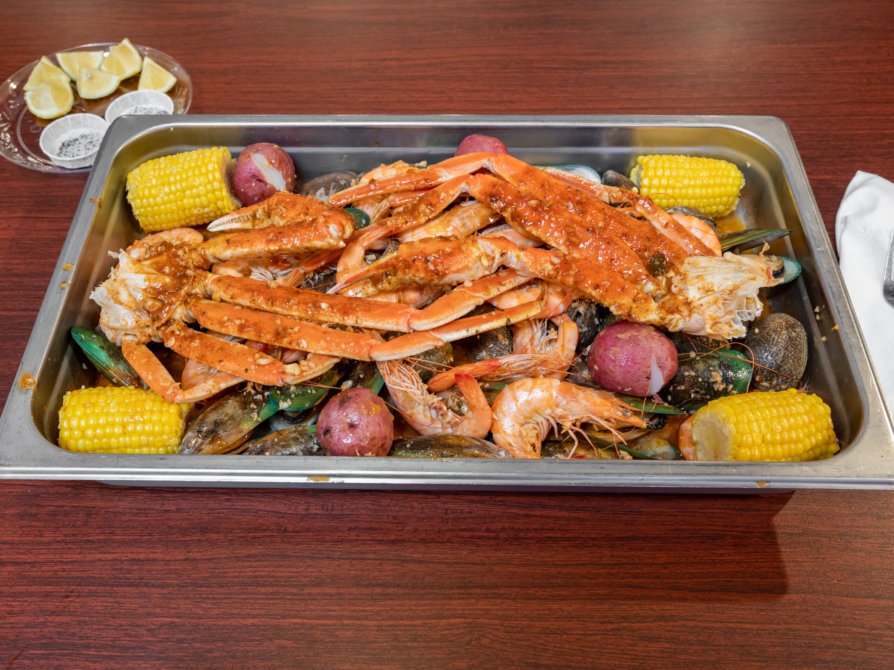 Order  Snow Crab food online from Fried Or Boiled Seafood Fusion store, Fresno on bringmethat.com