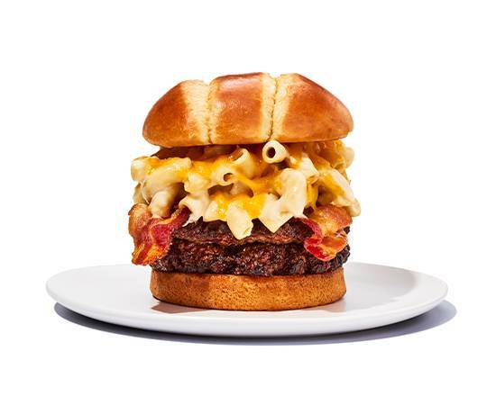 Order Bacon Mac 'n Cheese Burger food online from Hooters store, Las Cruces on bringmethat.com