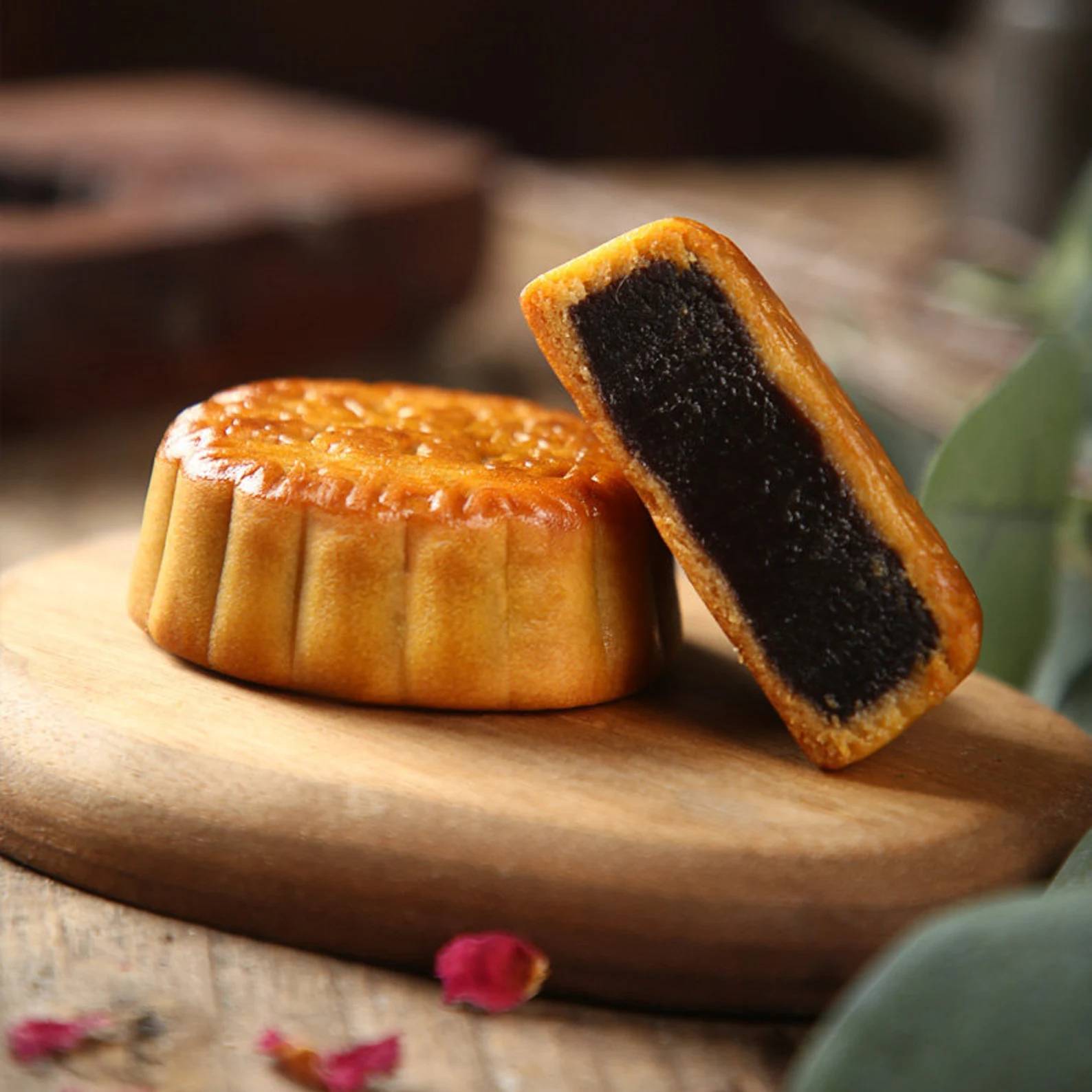 Order Chinese Mooncake with Red Bean Paste food online from Gudong Hot Pot Delivery store, Ferguson on bringmethat.com