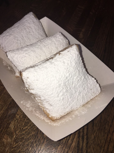 Order Beignets food online from Jimmy's Pizza Cafe store, Chicago on bringmethat.com