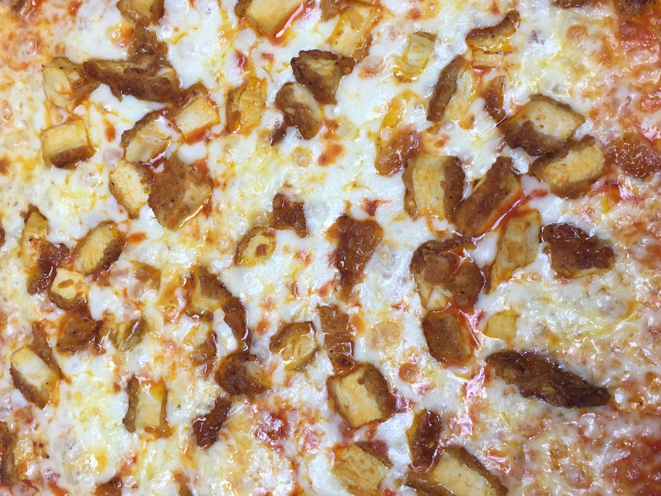 Order Buffalo Chicken Pizza food online from The Beef Brothers Deli & Catering store, Ellicott City on bringmethat.com