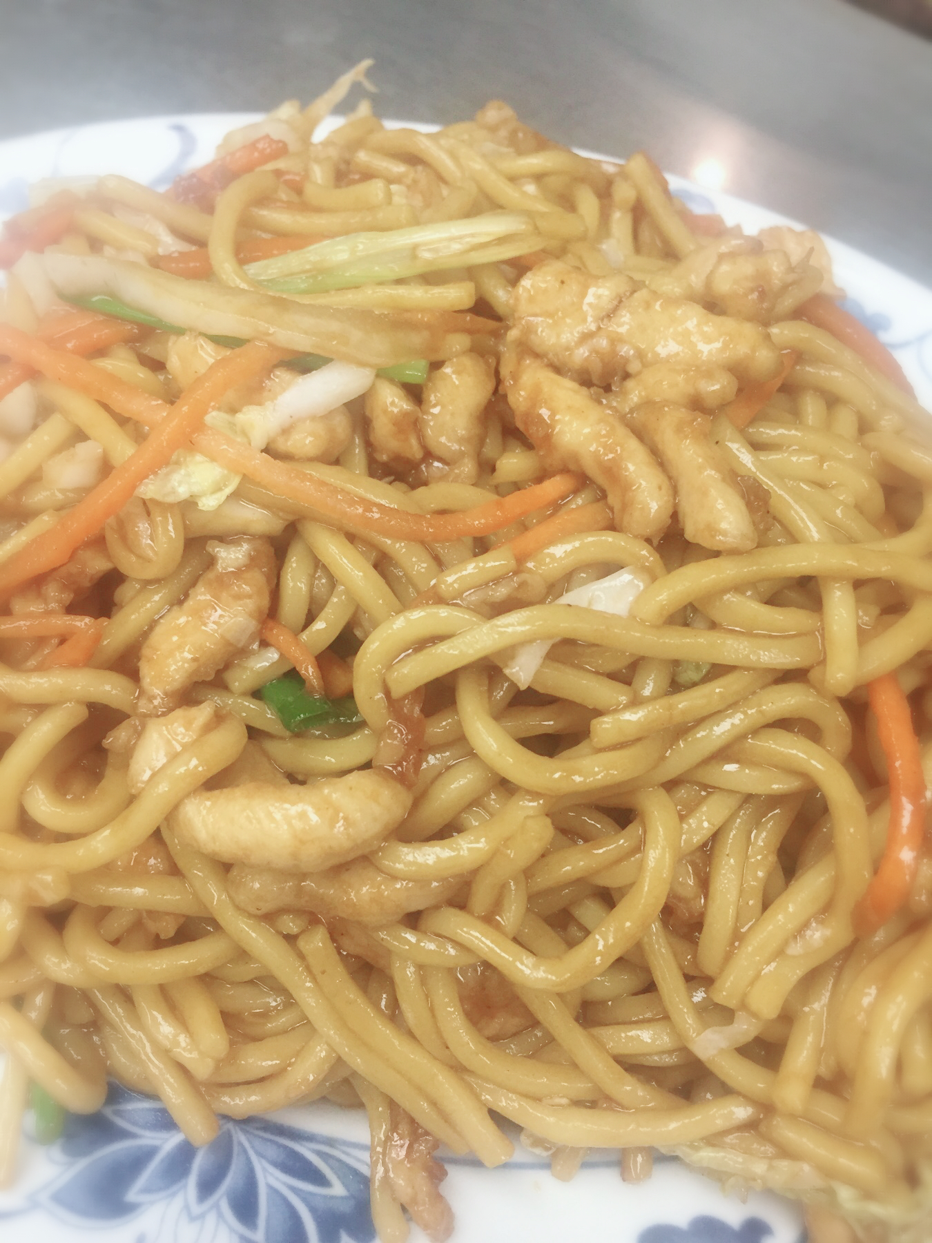 Order Chicken Lo Mein Dinner food online from Hunan Gourmet store, Frederick on bringmethat.com