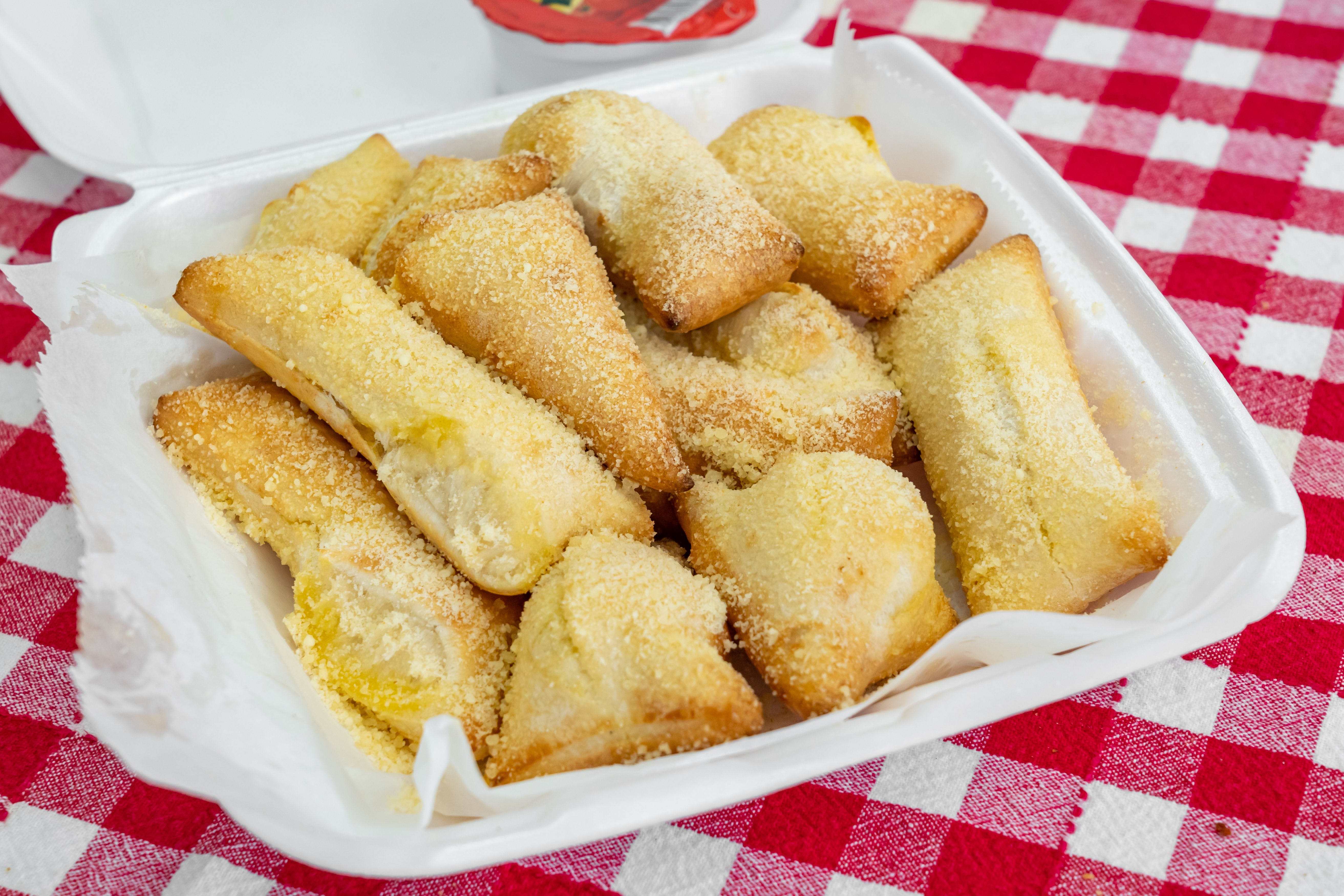 Order Bread Sticks - 14 Pieces food online from Golden Edge Pizza store, Dearborn Heights on bringmethat.com