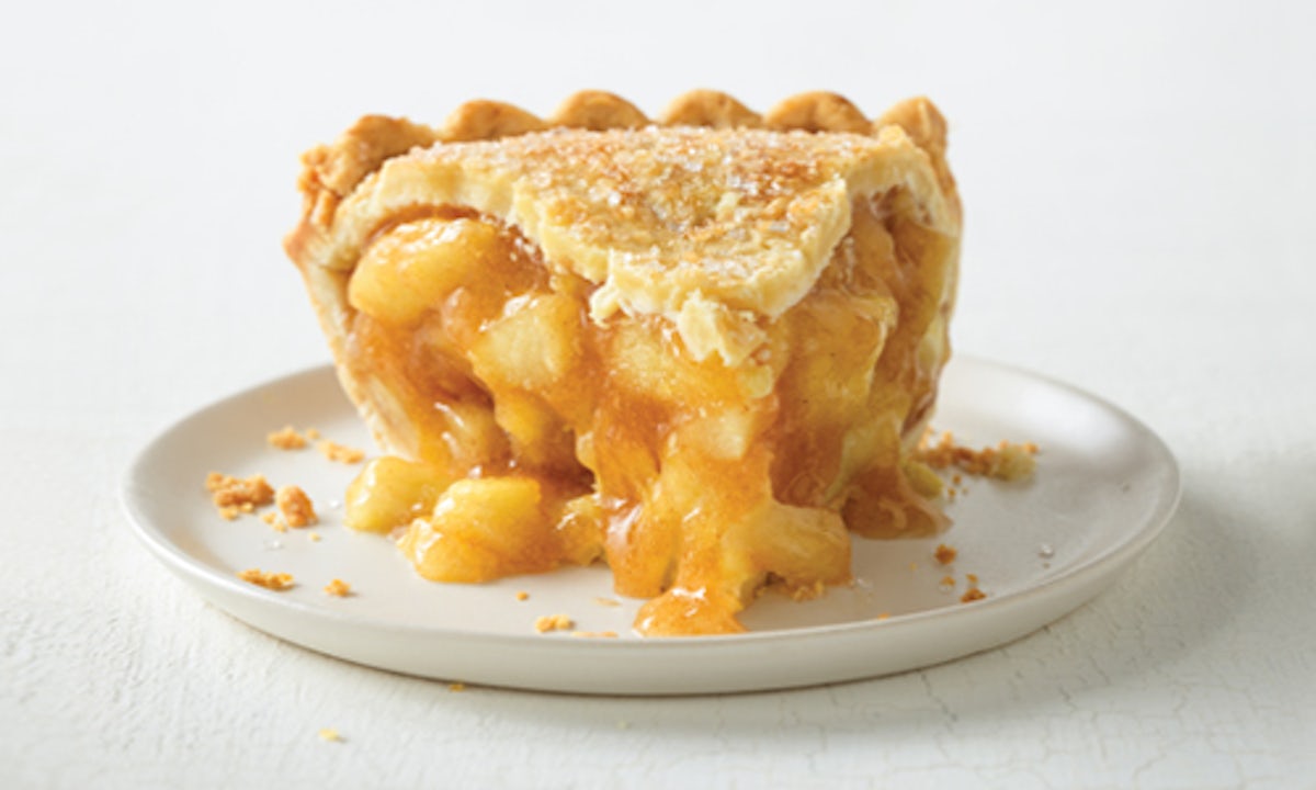 Order Country Apple Pie Slice food online from Famous Dave's store, Coon Rapids on bringmethat.com