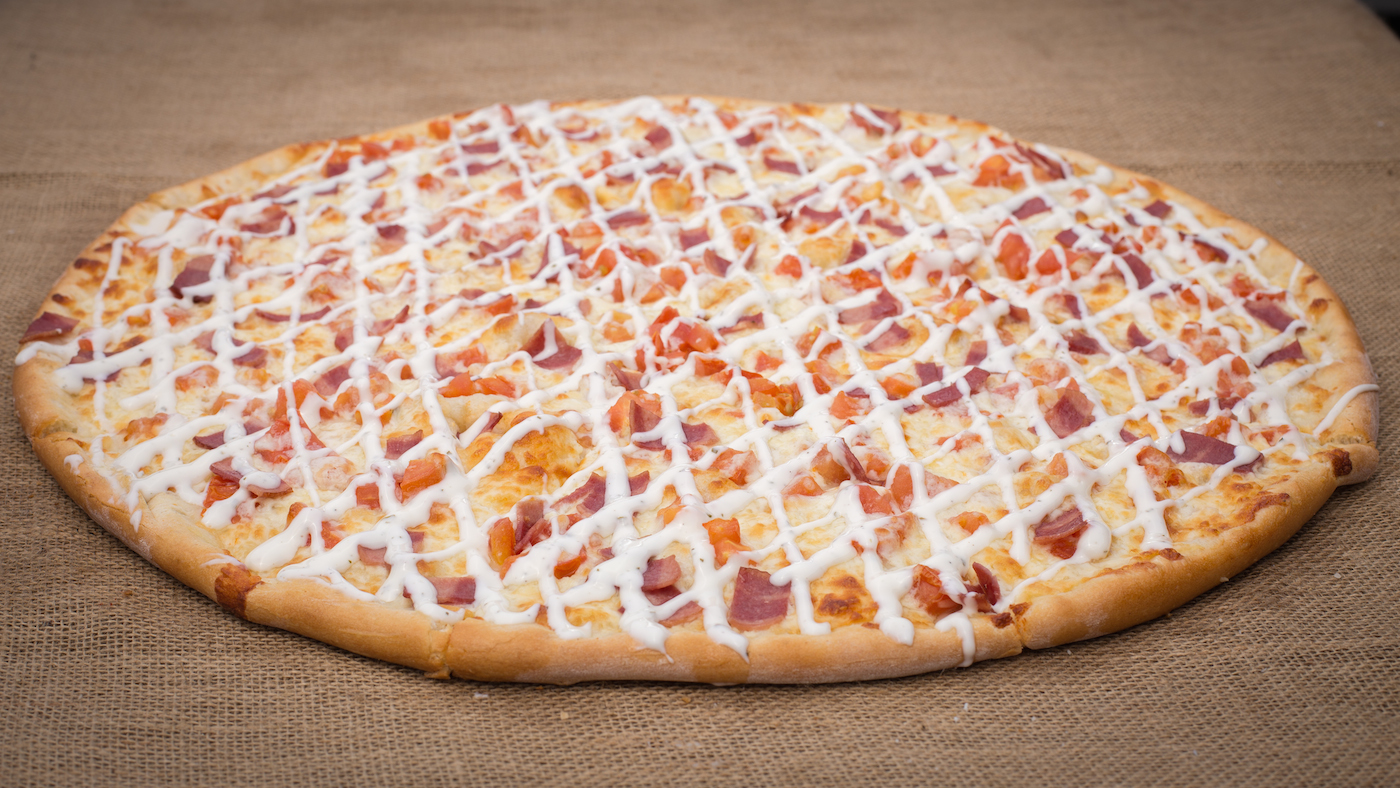 Order Tomato Bacon Ranch Pizza food online from Golden Desserts store, Albany on bringmethat.com