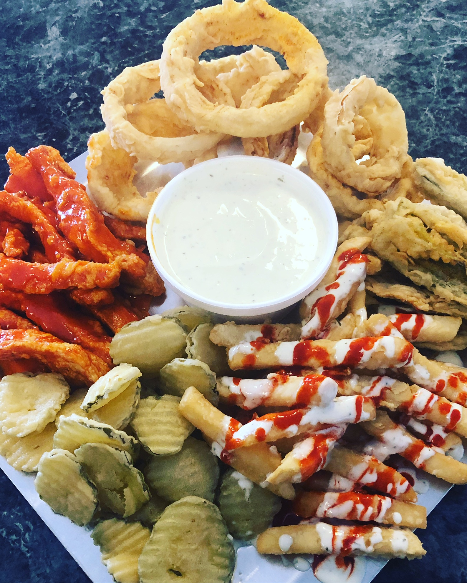 Order Texas Size Platter food online from Wing It Express store, El Paso on bringmethat.com