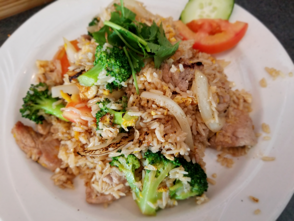 Order 51. House Fried Rice food online from Thai Pk Restaurant store, Portland on bringmethat.com