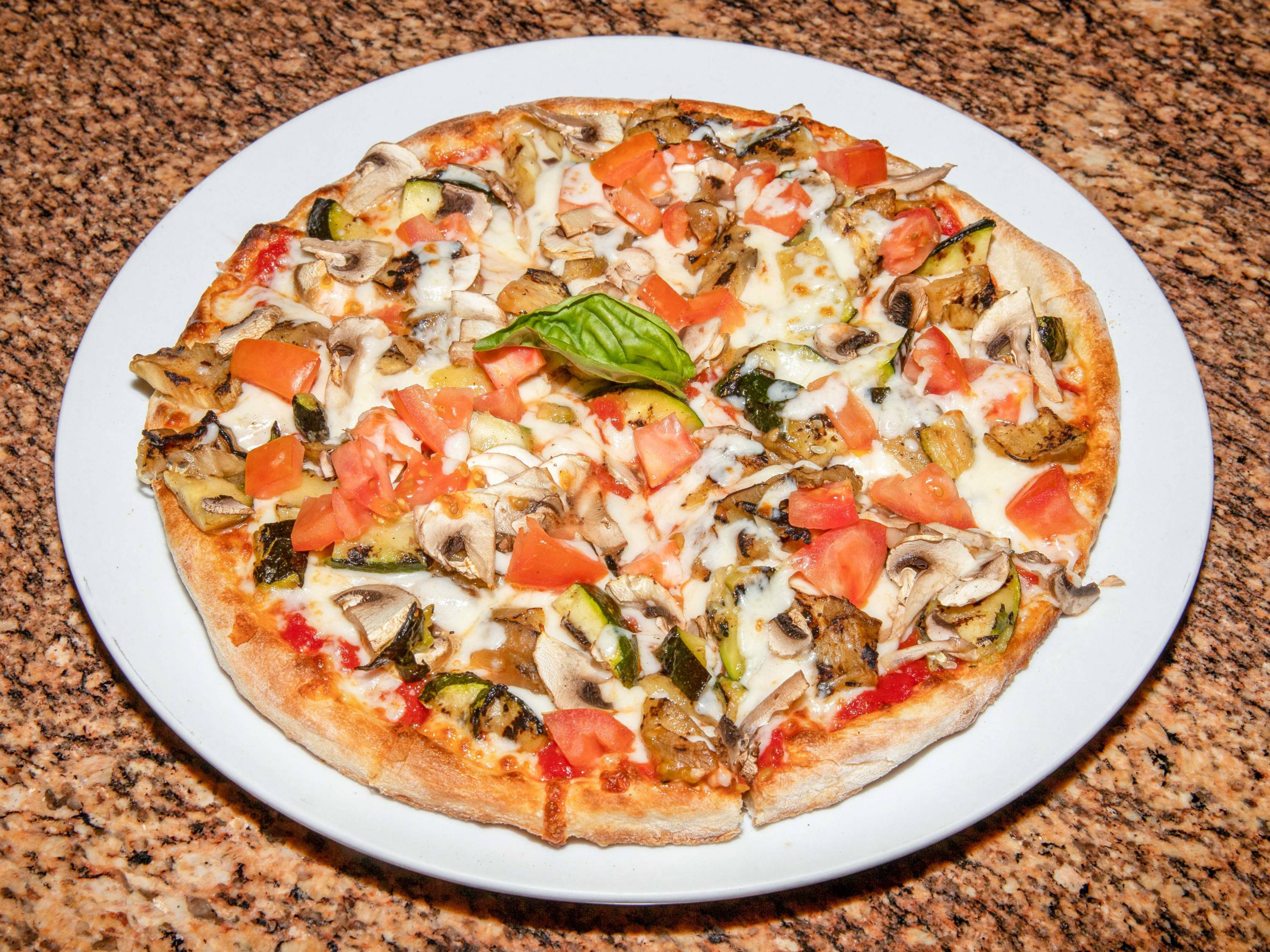 Order 12" Vegetables Pizza food online from Trattoria Del Sole store, Sherman Oaks on bringmethat.com