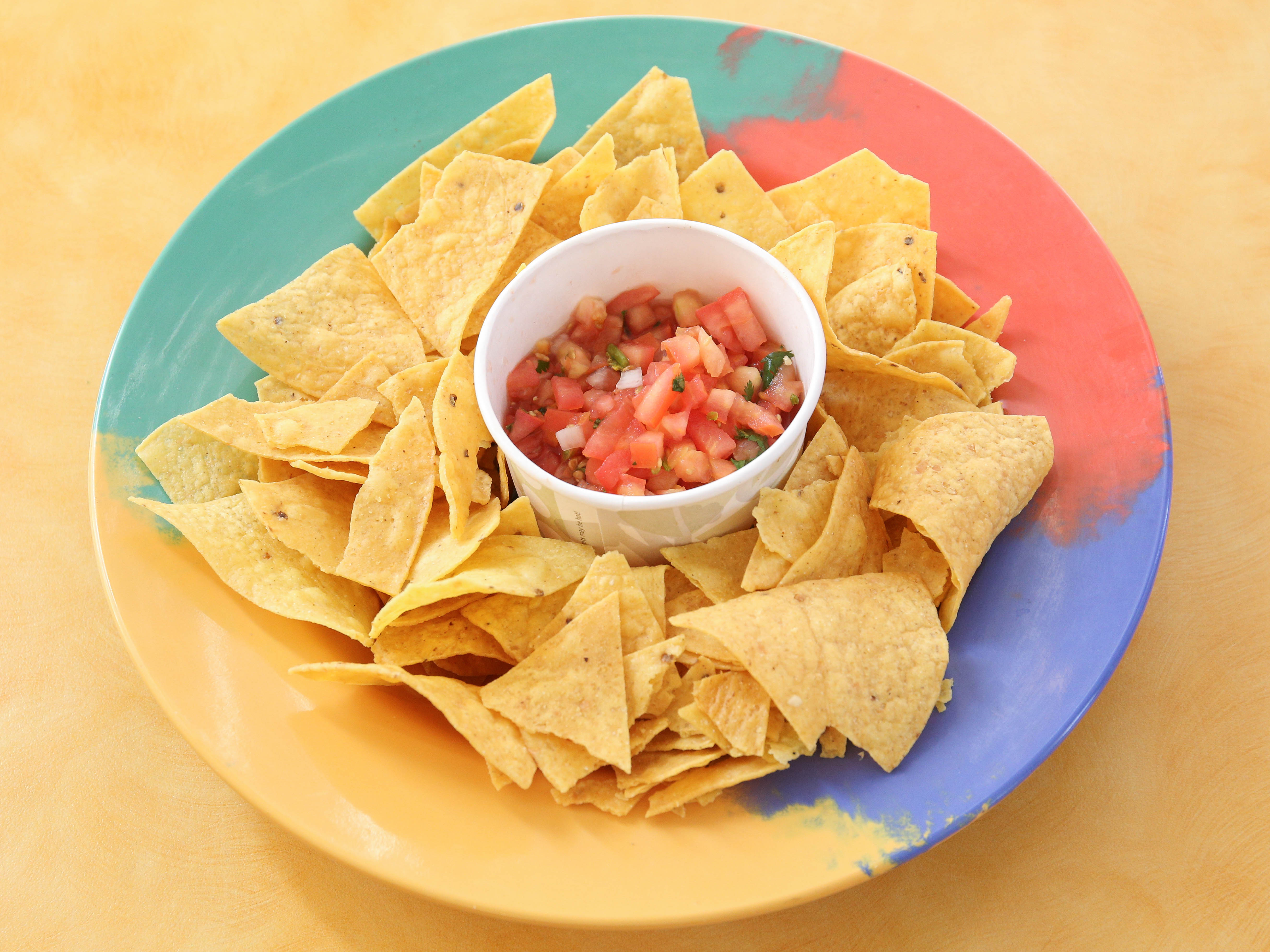 Order Chips and Salsa food online from Una Mas 3 & 3 store, San Jose on bringmethat.com