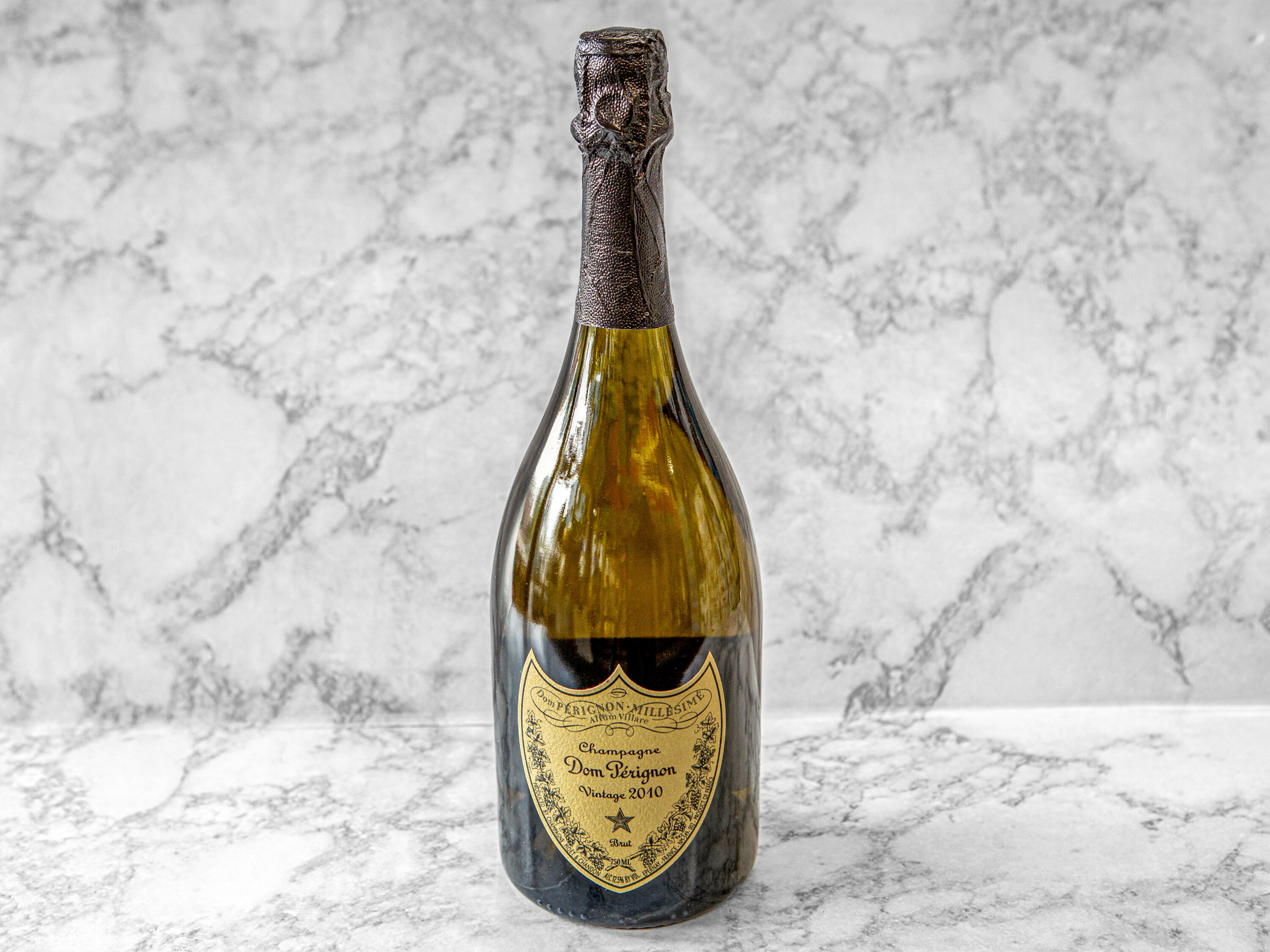 Order Dom Pérignon Vintage Champagne - 750ml  food online from Day & Night Liquor & Market store, Venice on bringmethat.com