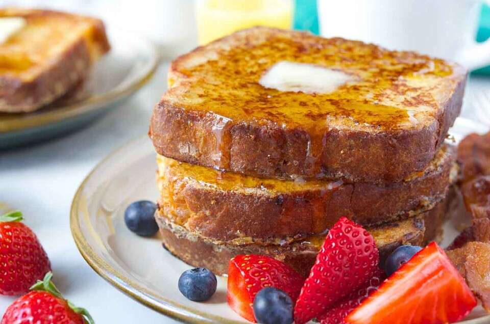 Order Classic French Toast food online from Wing Spot store, Burbank on bringmethat.com