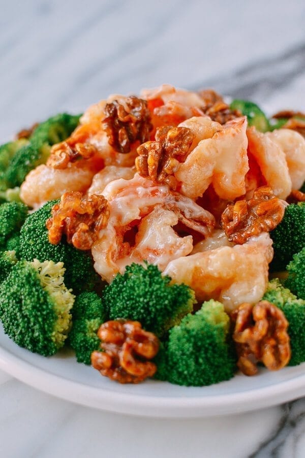 Order 44D. Walnut Shrimp House Special food online from Chop Suey King store, Chicago on bringmethat.com