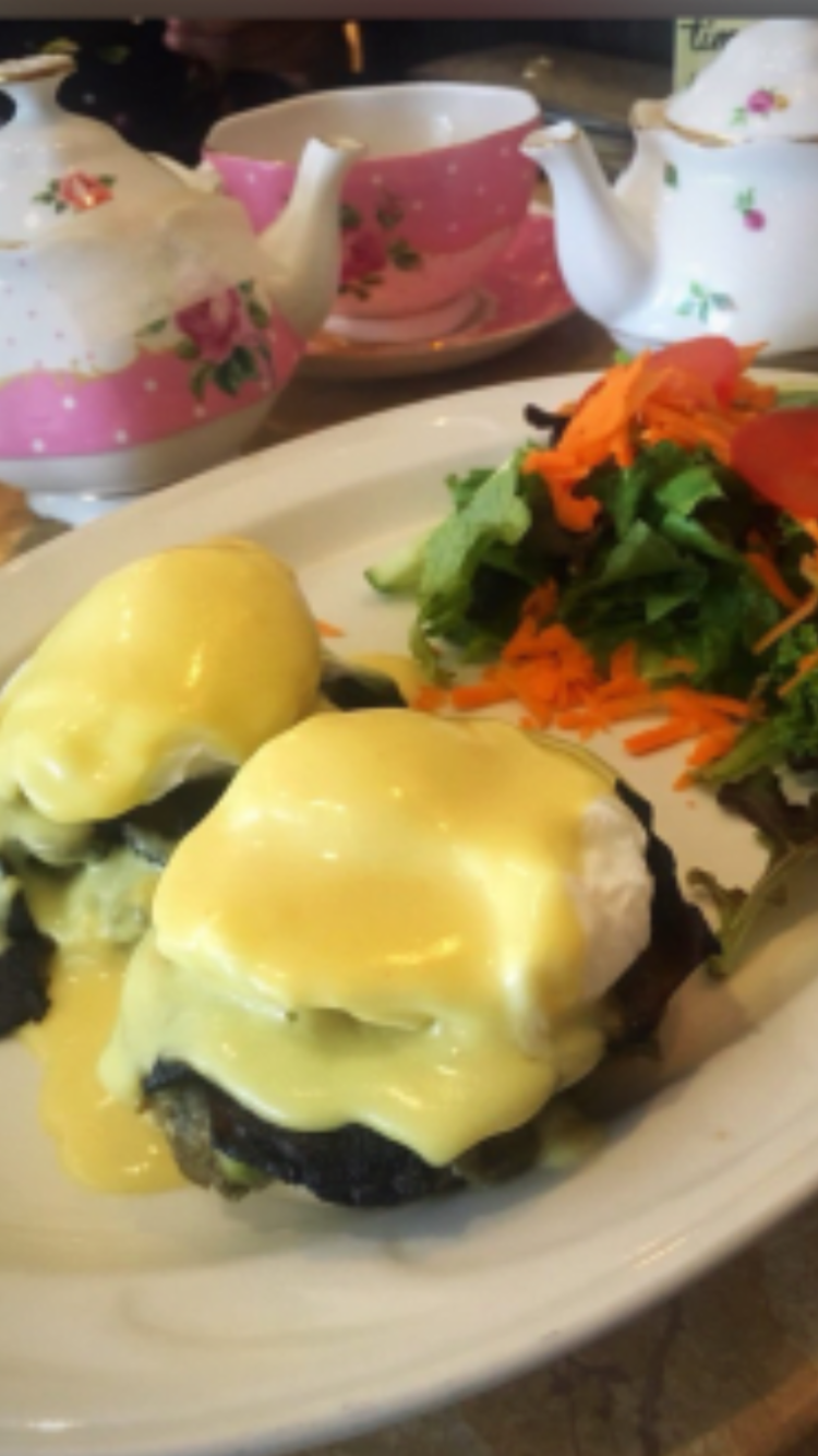 Order Portobello Benedict  food online from Eggty 8 Cafe store, Fort Lee on bringmethat.com