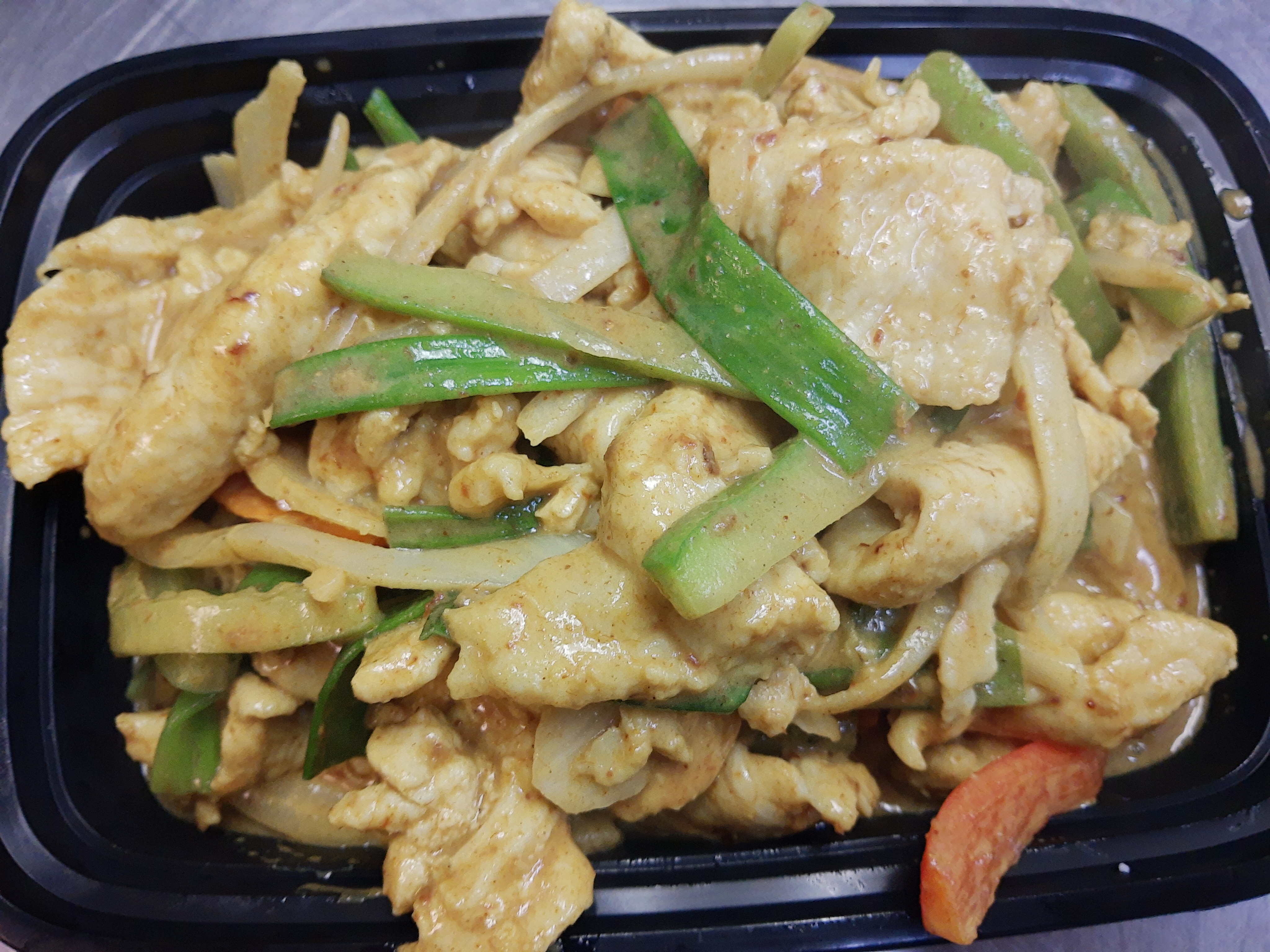Order H5. Thai Chicken food online from 88 Chinese & Sushi Sherman Oaks store, Van Nuys on bringmethat.com