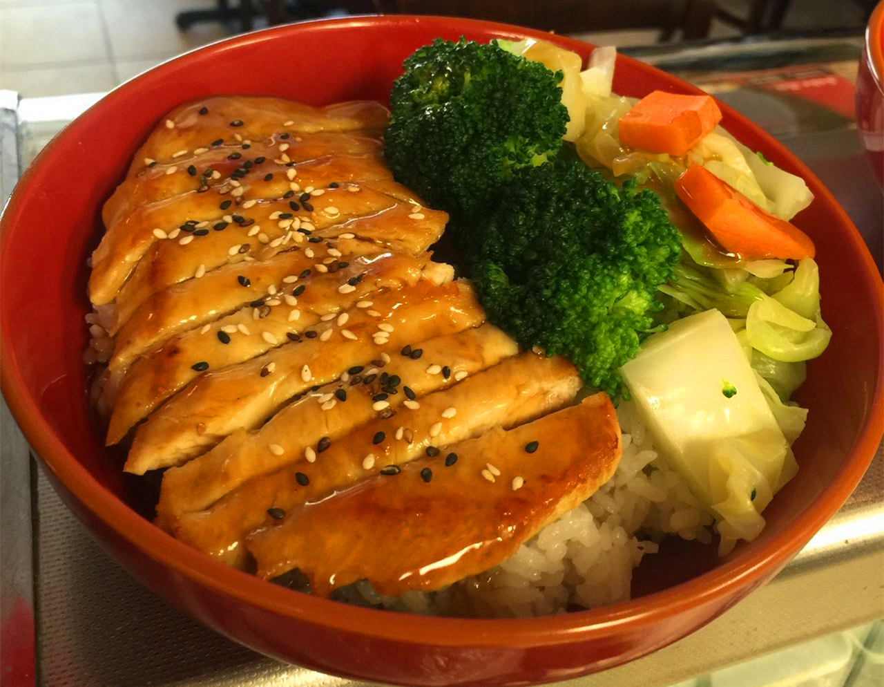 Order Teriyaki Chicken Bowl Hot Plate food online from Sake Roll Sushi store, Glendora on bringmethat.com