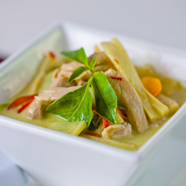 Order Green Curry food online from Siam chan thai cuisine store, Los Angeles on bringmethat.com