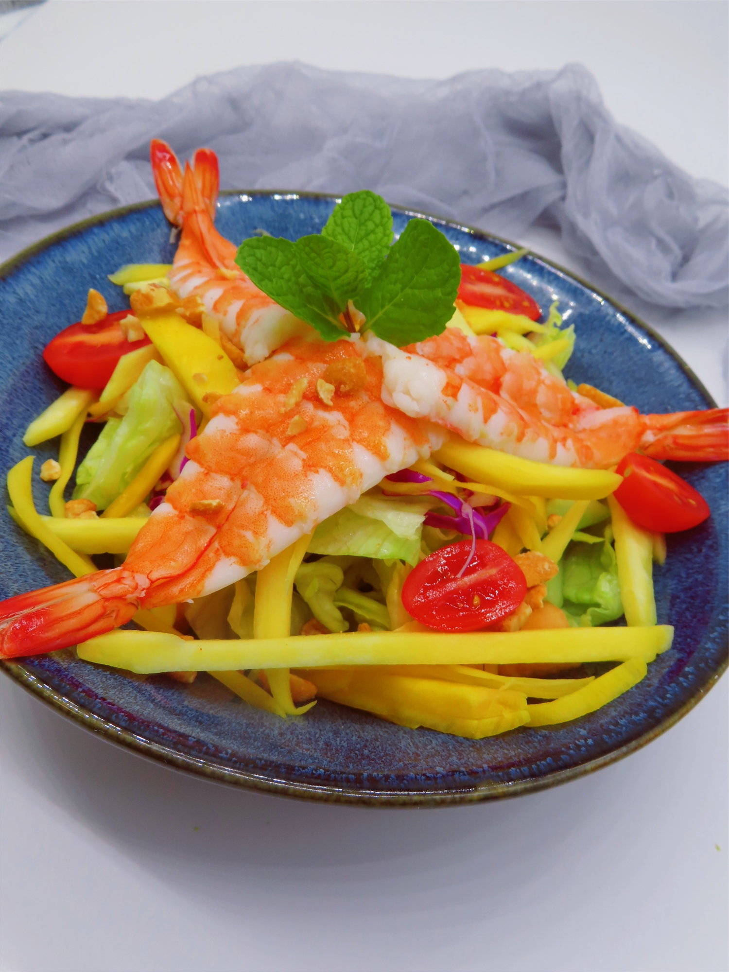 Order Mango Salad food online from Peking Express store, South Ozone Park on bringmethat.com
