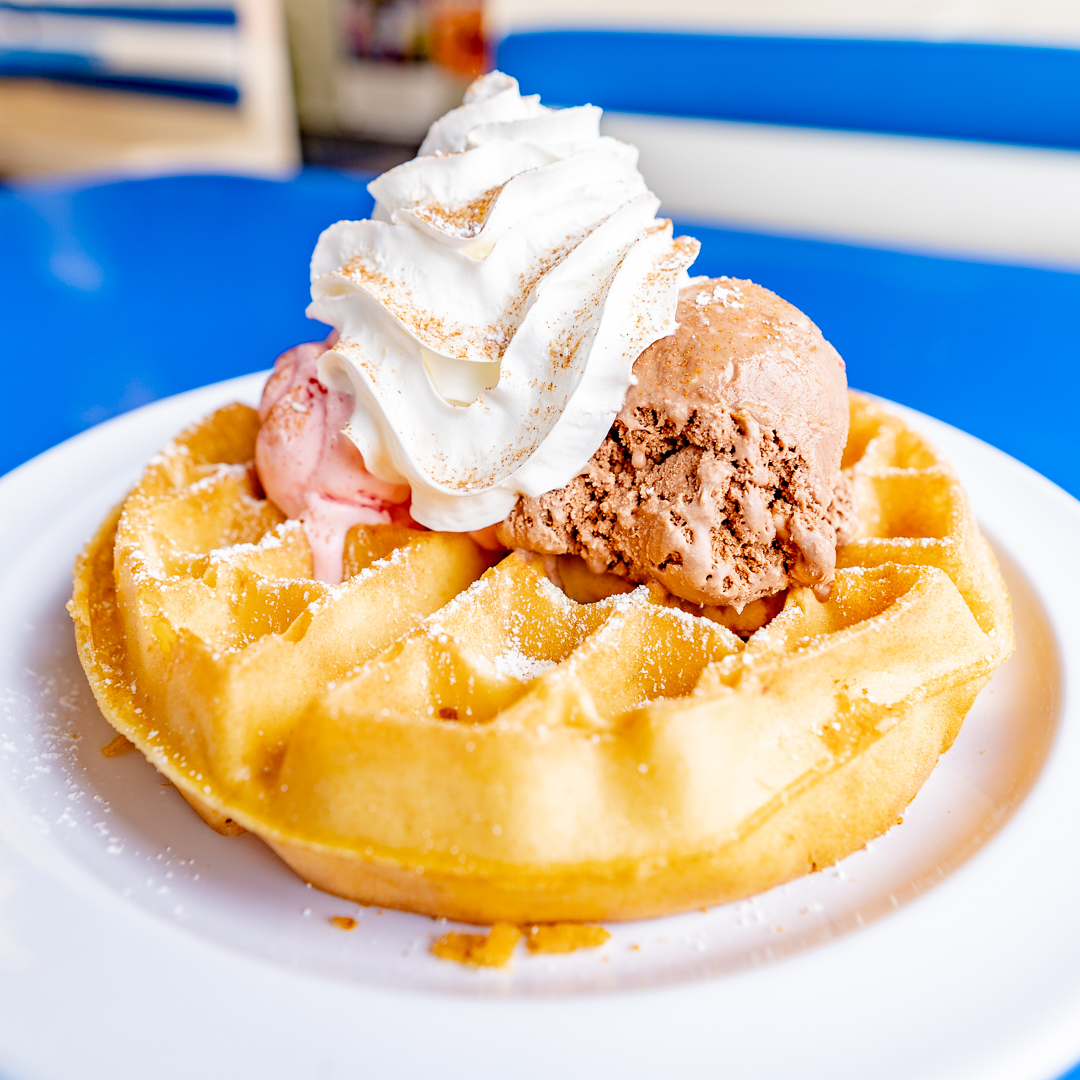 Order Ice Cream Waffle food online from Manuel Burger store, Los Angeles on bringmethat.com