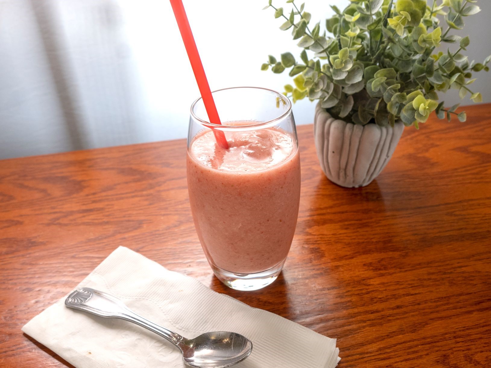 Order Strawberry Smoothie food online from Mt. Airy Breakfast & Lunch store, Philadelphia on bringmethat.com