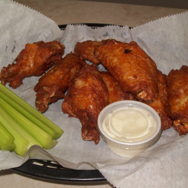 Order 10 Pieces Wings food online from Rinaldi Pizza & Sub Shop store, Marne on bringmethat.com