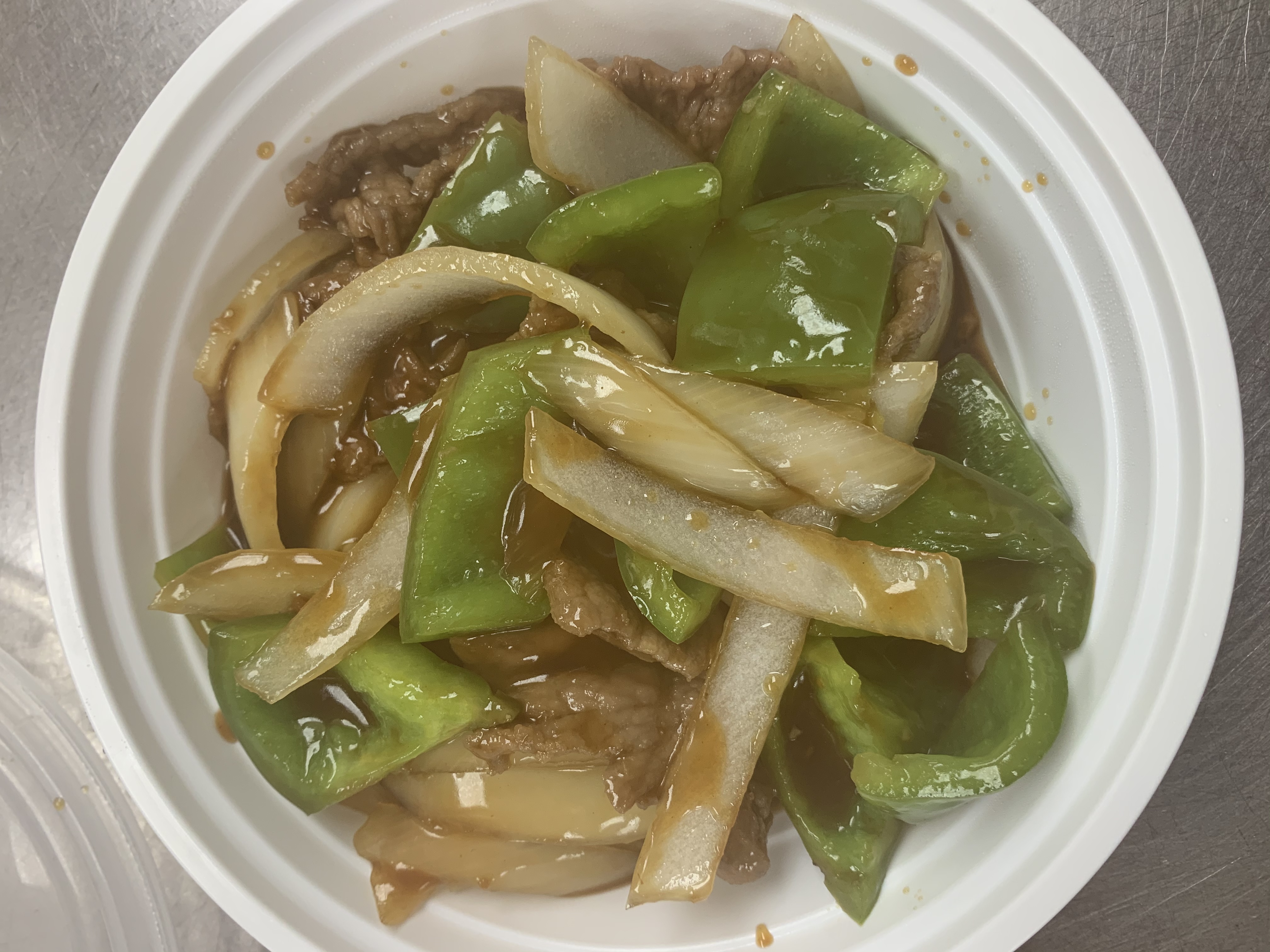 Order 86. Pepper Steak with Onion food online from New Jumbo Taste store, New Hyde Park on bringmethat.com