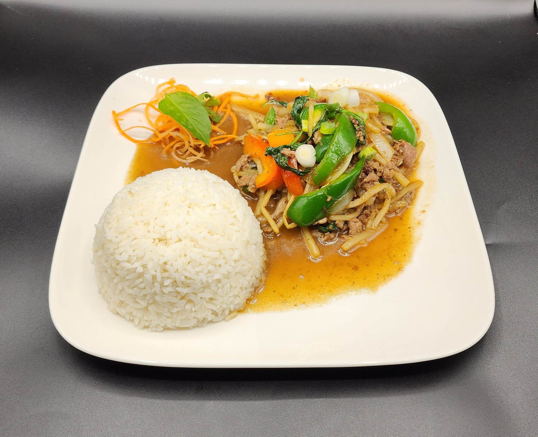 Order Pad Krapao Basil food online from VIP Thai Cuisine store, Woodridge on bringmethat.com